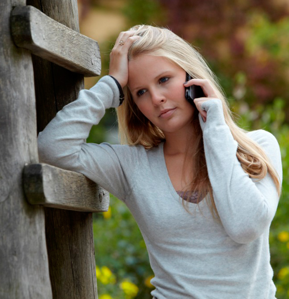 Jugendliche im Gespräch am Kinde- und Jugendtelefon | © Klaus Langer