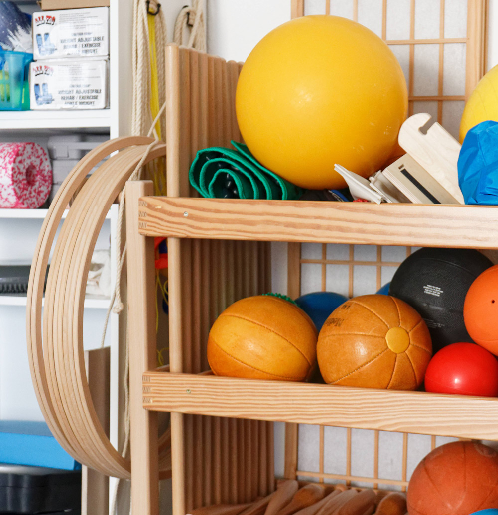 Physiotherapie | Gymnastikreifen und Medizinbälle